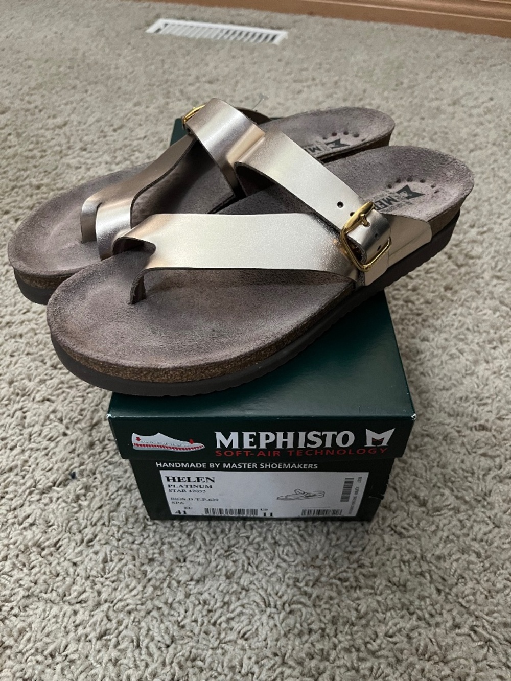 NEW MEPHISTO HELEN PLATINUM color SIZE 10.5-11 US